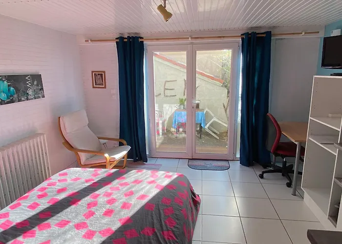 Studio Dans Maison Avec Parking