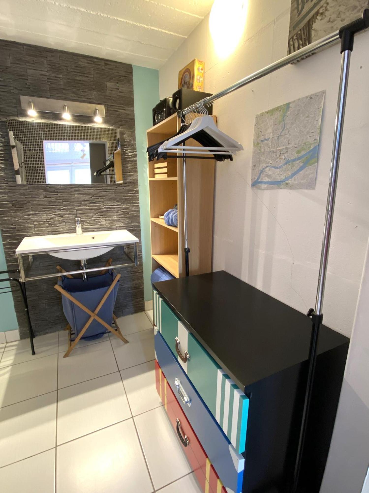 Dans Maison Avec Parking Apartment *